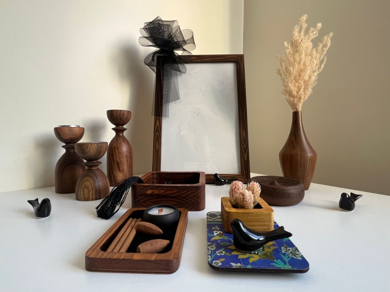 پک رومیزی و قاب و میزآرایی ترحیم